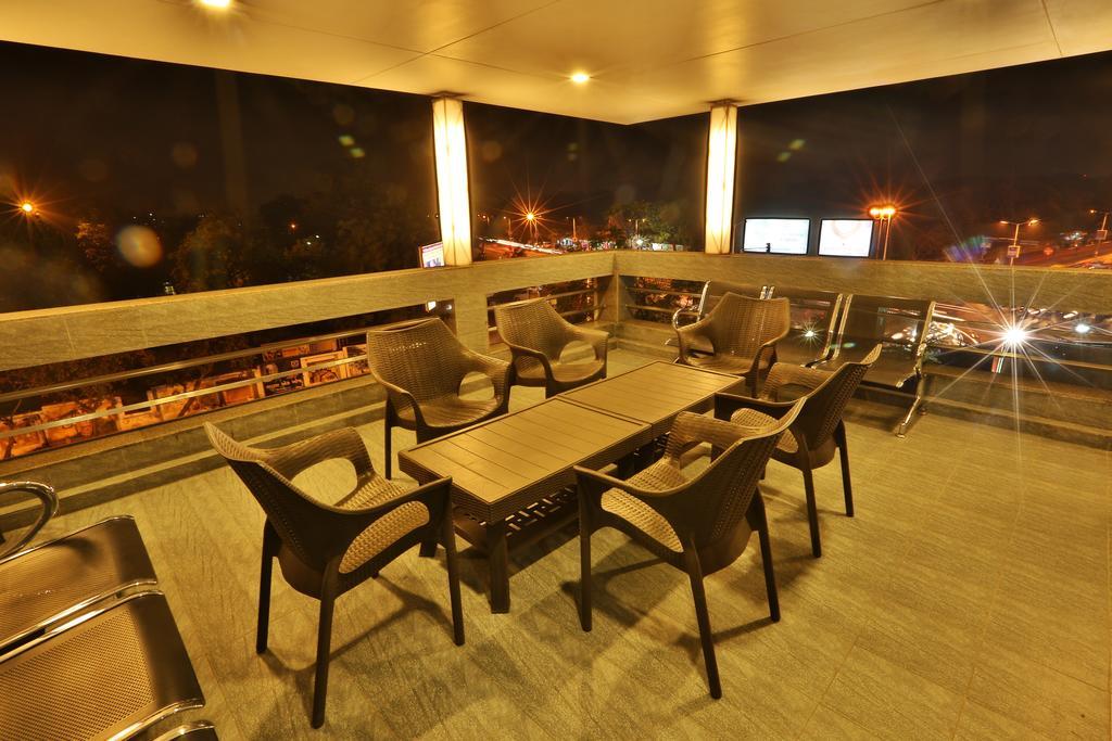 Hotel Kabir Ahmedabad Eksteriør billede